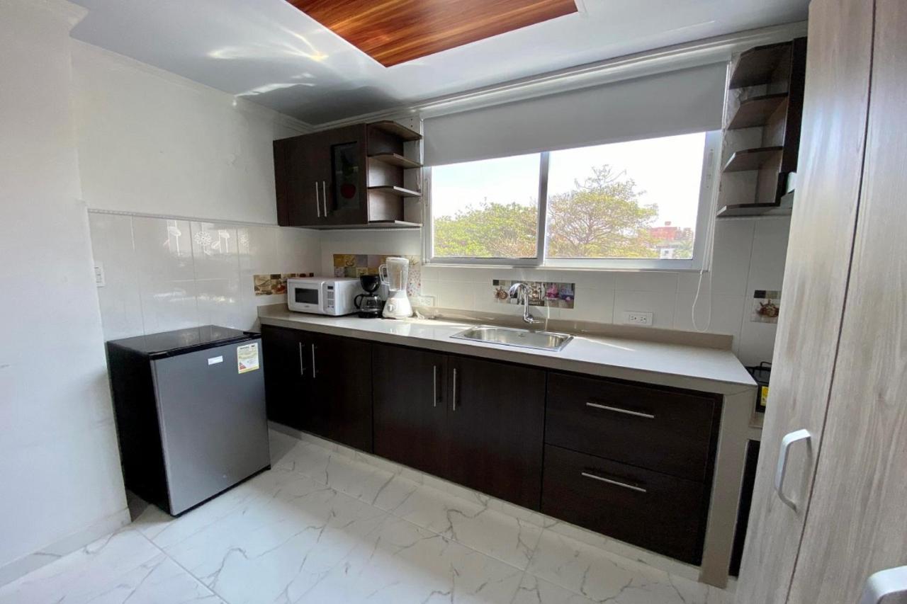 Villa Santos Apartaestudios Баранкила Екстериор снимка