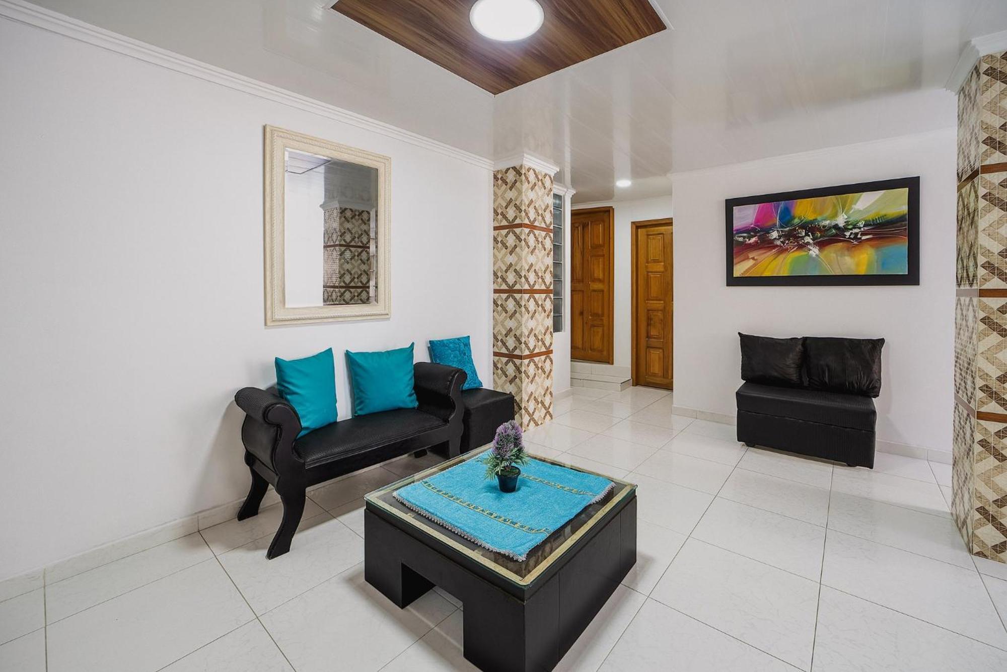 Villa Santos Apartaestudios Баранкила Екстериор снимка