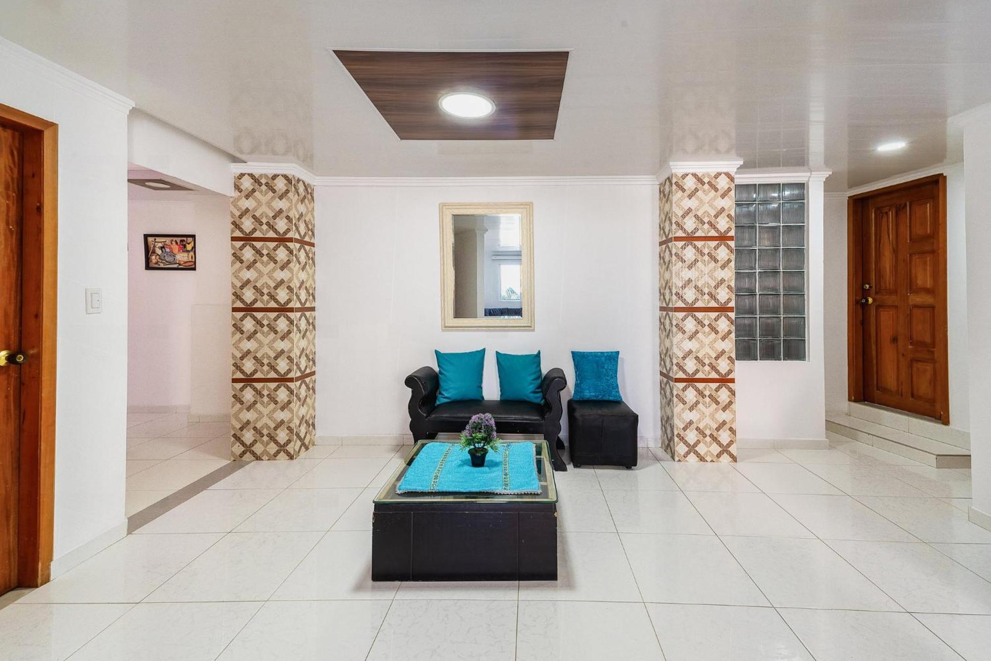 Villa Santos Apartaestudios Баранкила Екстериор снимка