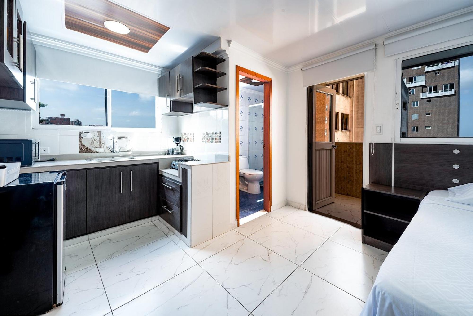 Villa Santos Apartaestudios Баранкила Екстериор снимка