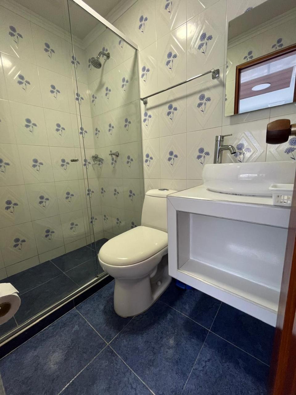 Villa Santos Apartaestudios Баранкила Екстериор снимка