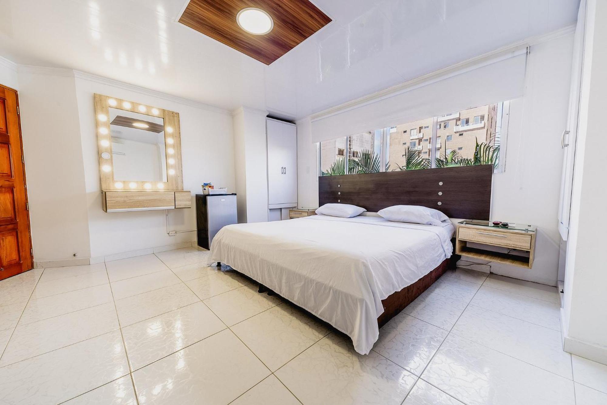 Villa Santos Apartaestudios Баранкила Екстериор снимка