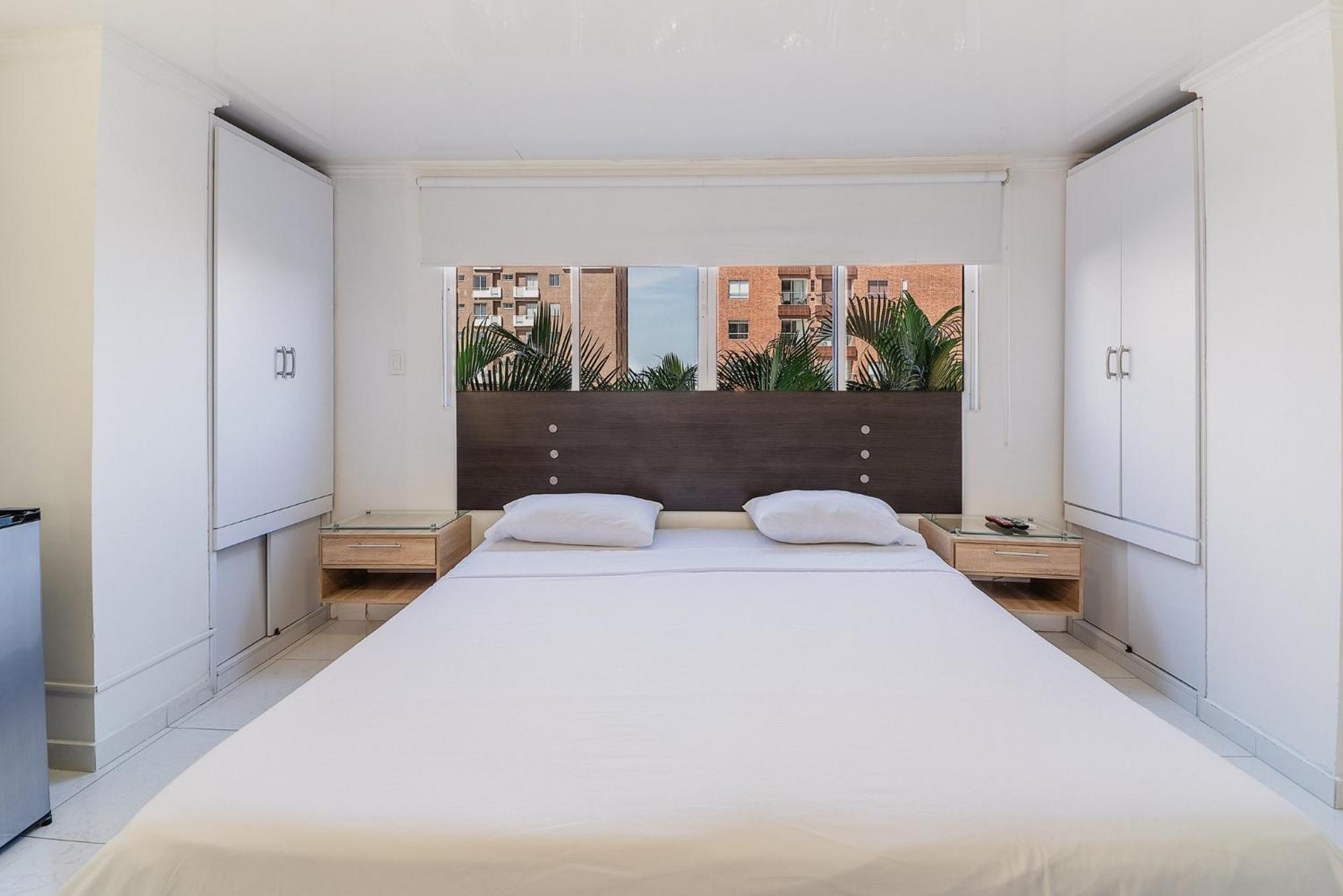 Villa Santos Apartaestudios Баранкила Екстериор снимка